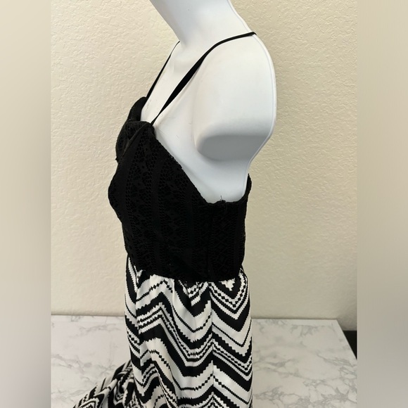 Womens Juniors M 7-9 No Boundaries Dress Sleeveless Black White Spaghetti Maxi - Picture 4 of 8